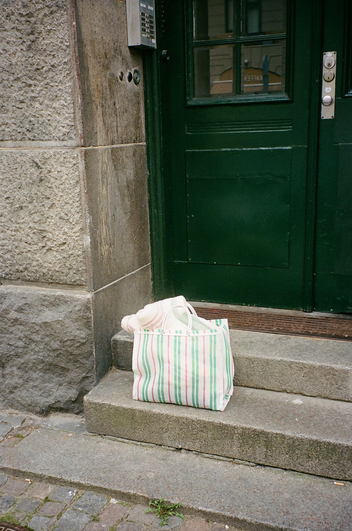 White Market Tote