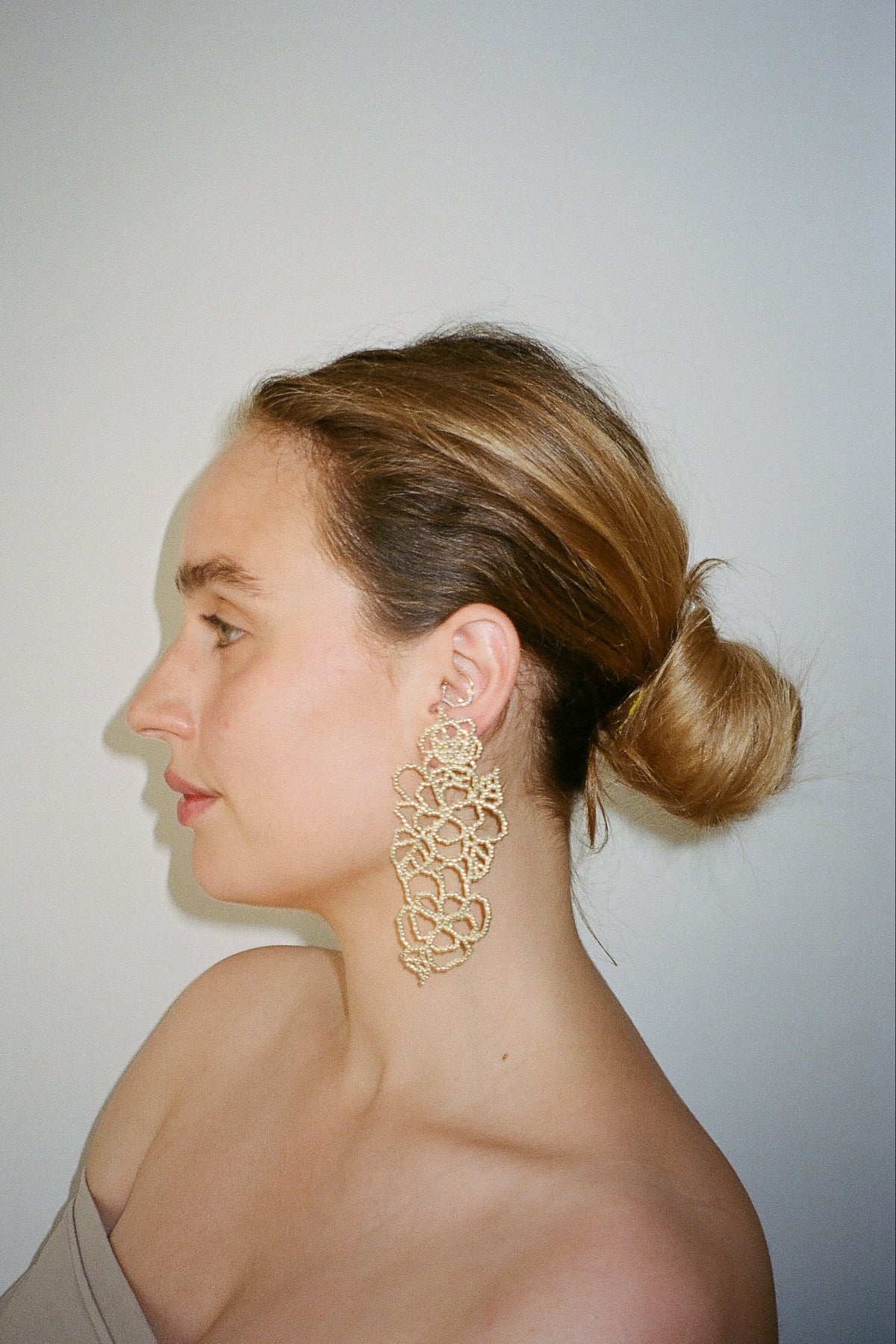 BIG SILVER FLOWER EAR STICKS