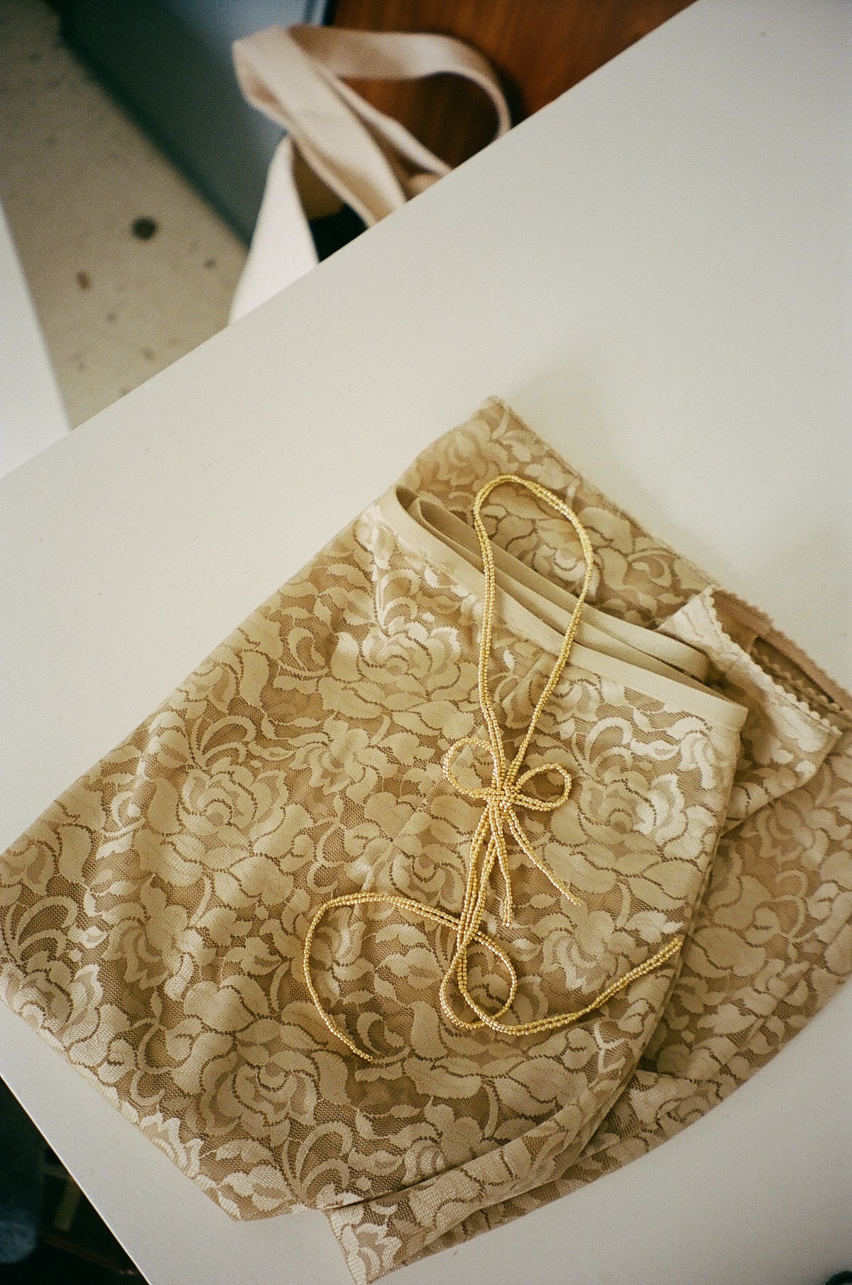 GOLD BOW TIE