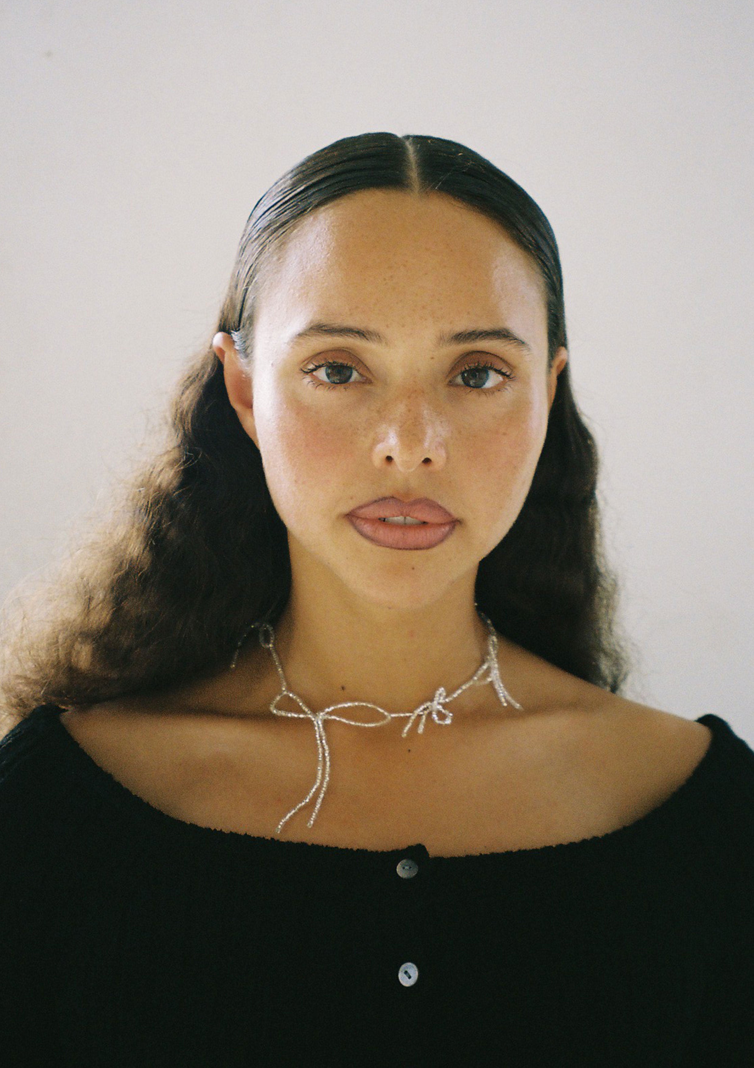 ⑧ Acne Studios multi bow necklace ネックレス Acne Studios - ハートチャームネックレス - アンティークシルバー