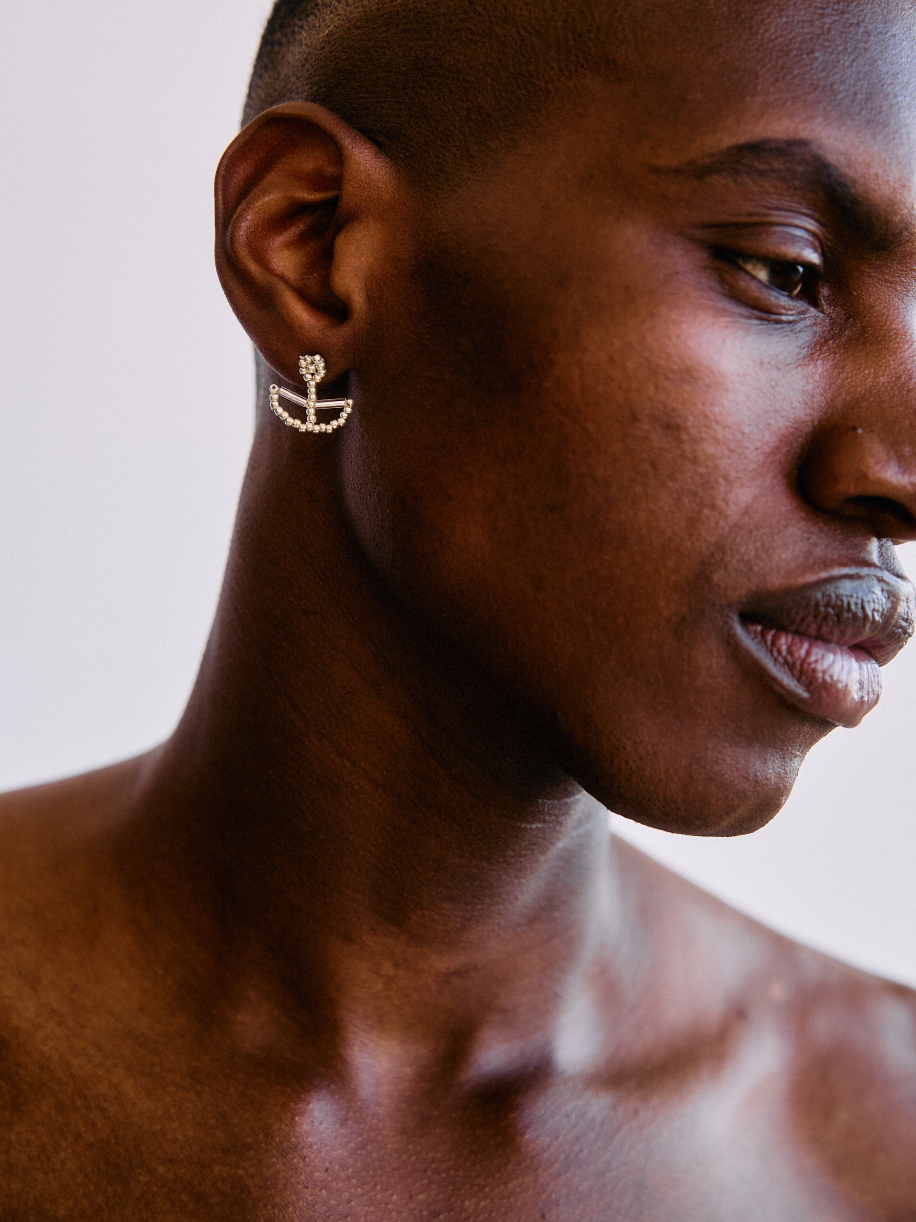 Silver Flor Anchor Ear Stick