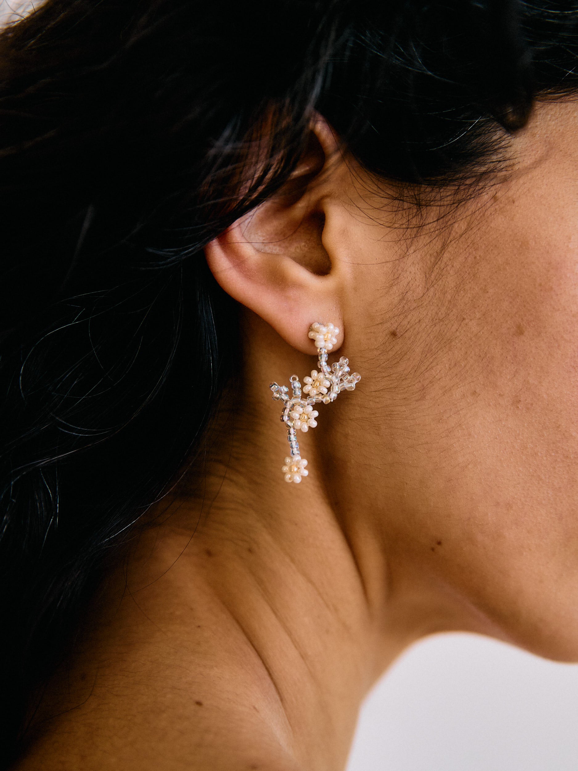 White Flor Ear Sticks