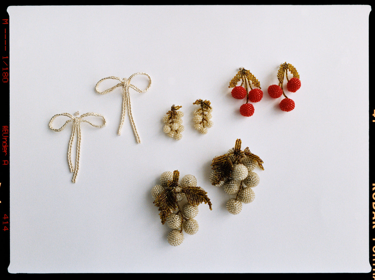 FESTIVE CHERRIES EAR STICKS